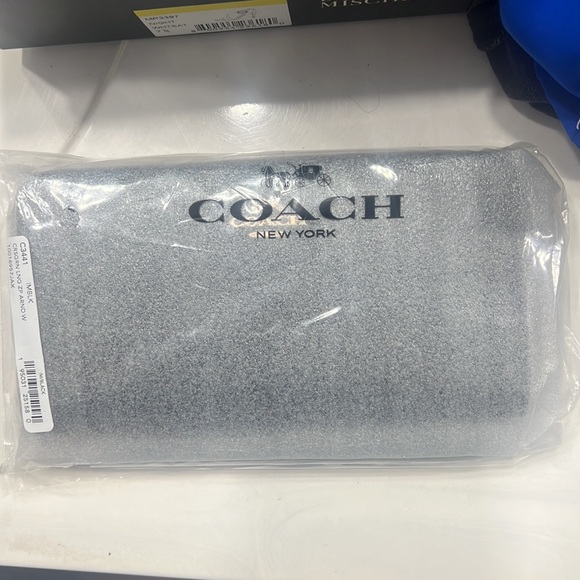 Coach Long Zip Around Wallet - Picture 4 of 5